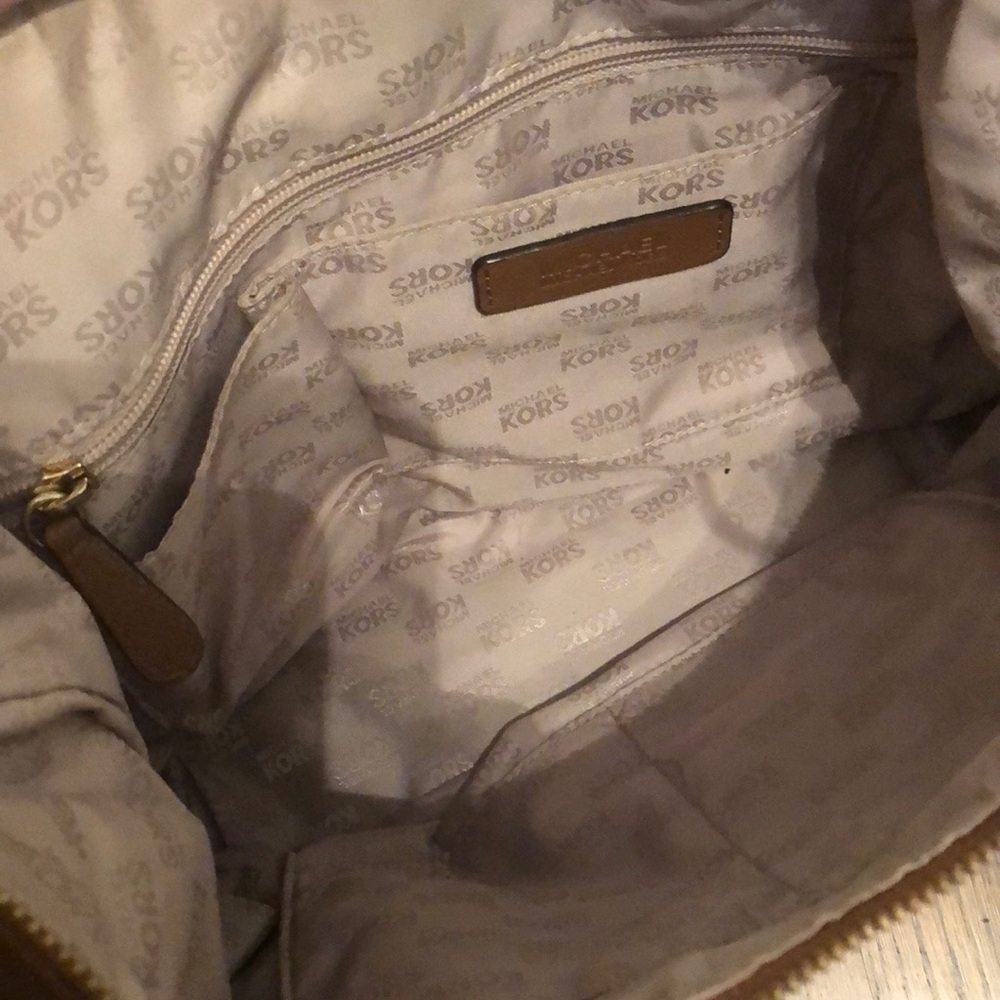 Michael Kors bag - Picture 2 of 4